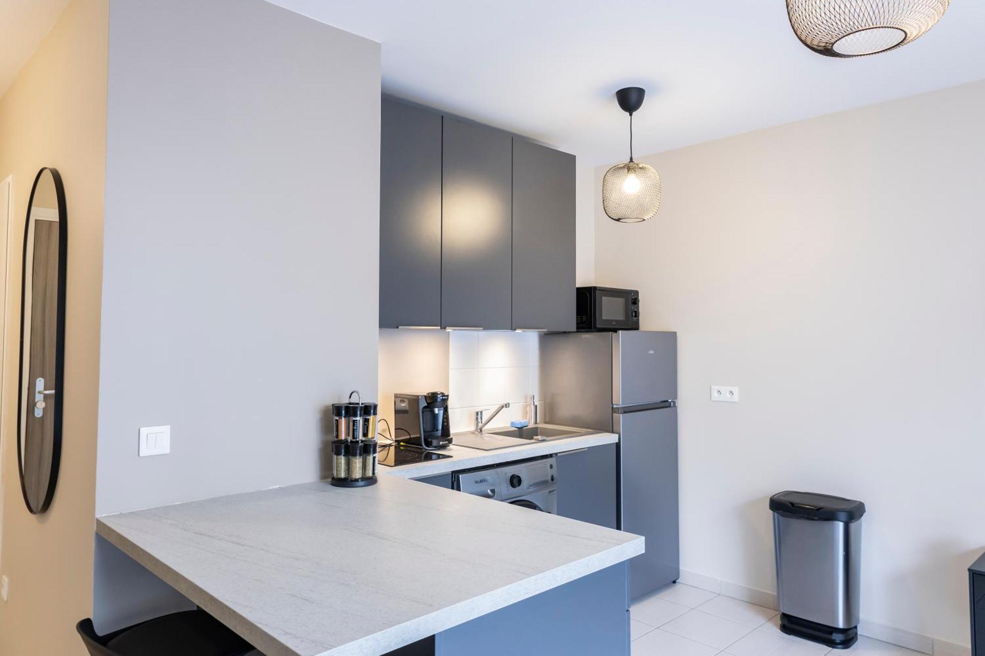 Charmant Studio En Residence Avec Parking Bussy-Saint-Georges Exterior photo